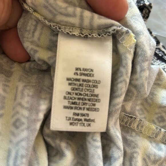 CYNTHIA ROWLEY Size 1X Black White Gray Yellow Stretch Maxi Skirt Geometric - Picture 6 of 6